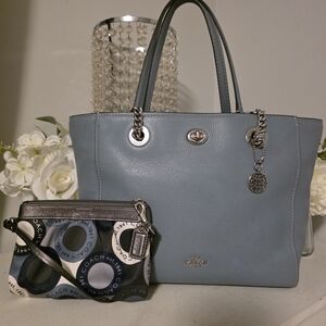 Coach Blue Leather Tote Bag And Wristlet Set